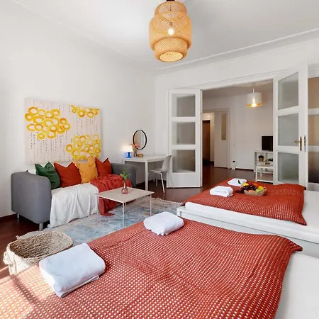 Sunny Art Flat W Balcony Heart Of District Vii Budapešť